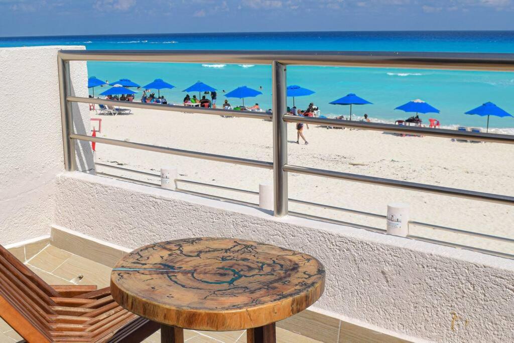 Ocean Front Villa Marlin, Best Location In Hotel Zone #109 Канкун Экстерьер фото